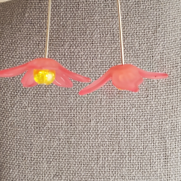 Flower dangle earrings - Picture 2 of 2